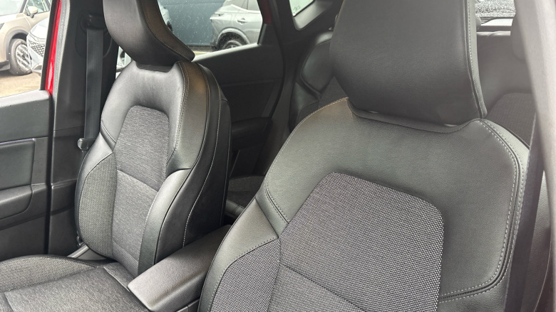 Renault Captur 1.6 E-Tech full hybrid 145 Rive Gauche 5dr Auto Hybrid Hatchback